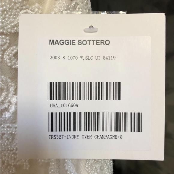 Maggie Soterro Marjorie Wedding Dress and veil. Brand new never worn! Size 6 - 8 - Picture 12 of 16